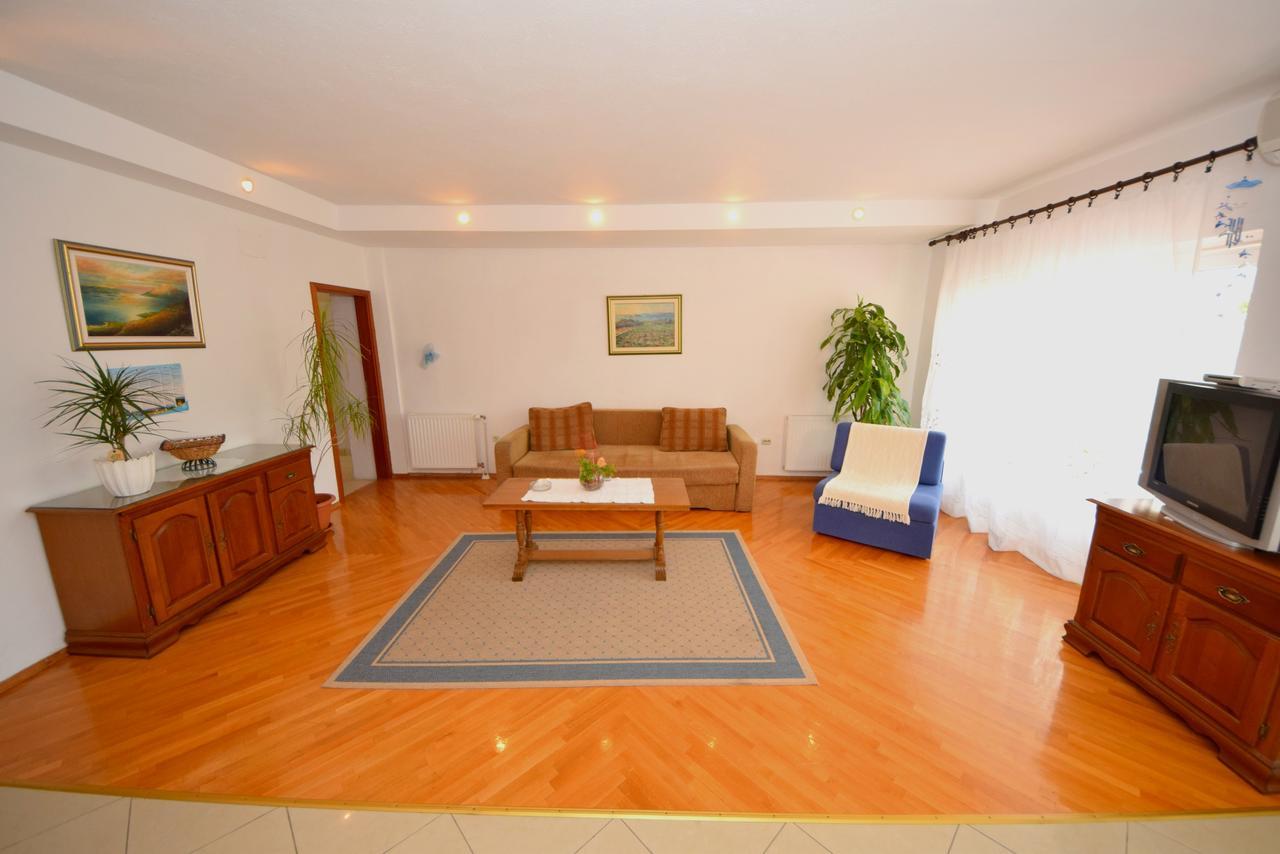 Apartment Ivanita Orebić Exterior foto
